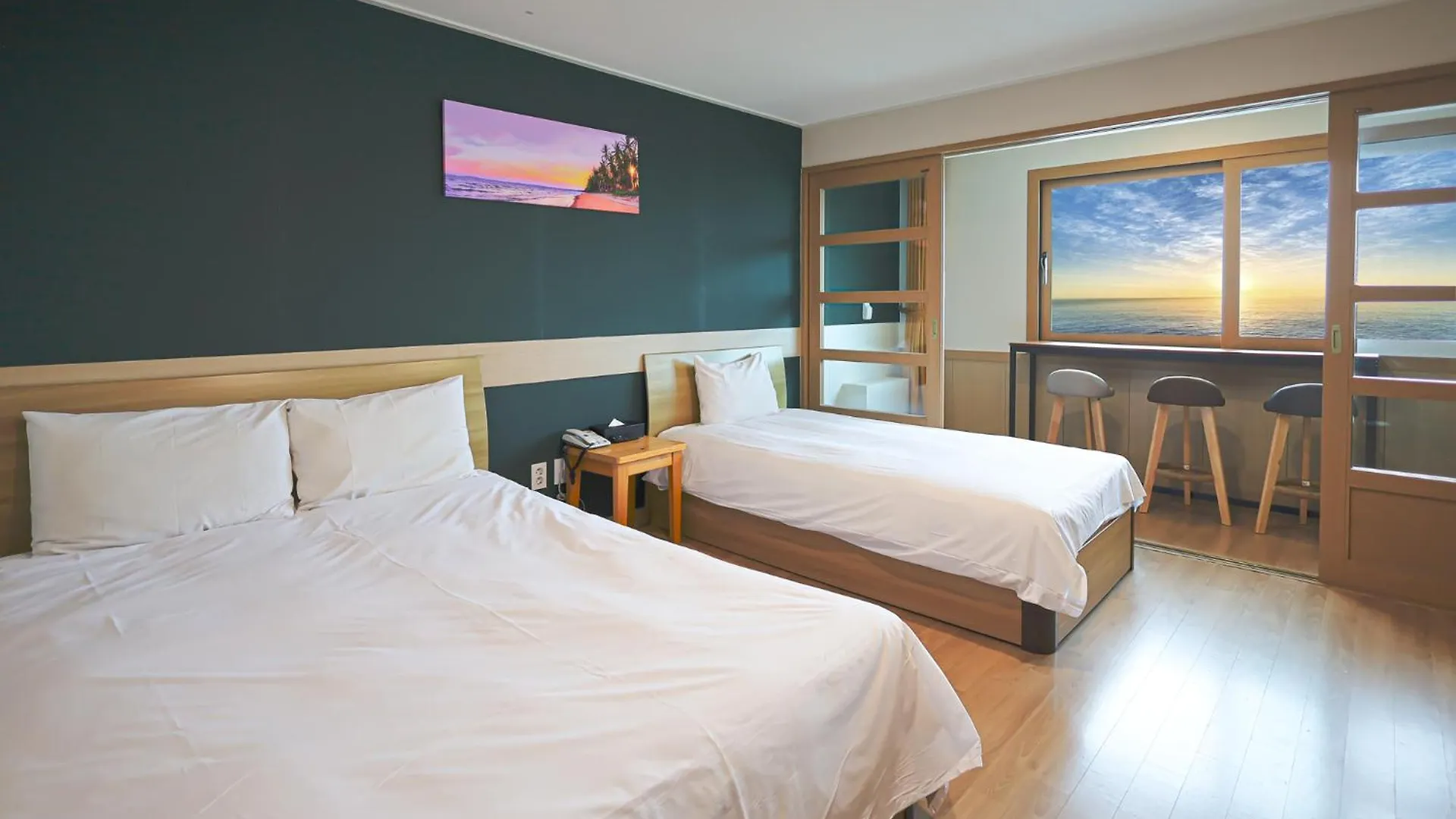 Fantastic Ocean View Sydney Hotel Jeju