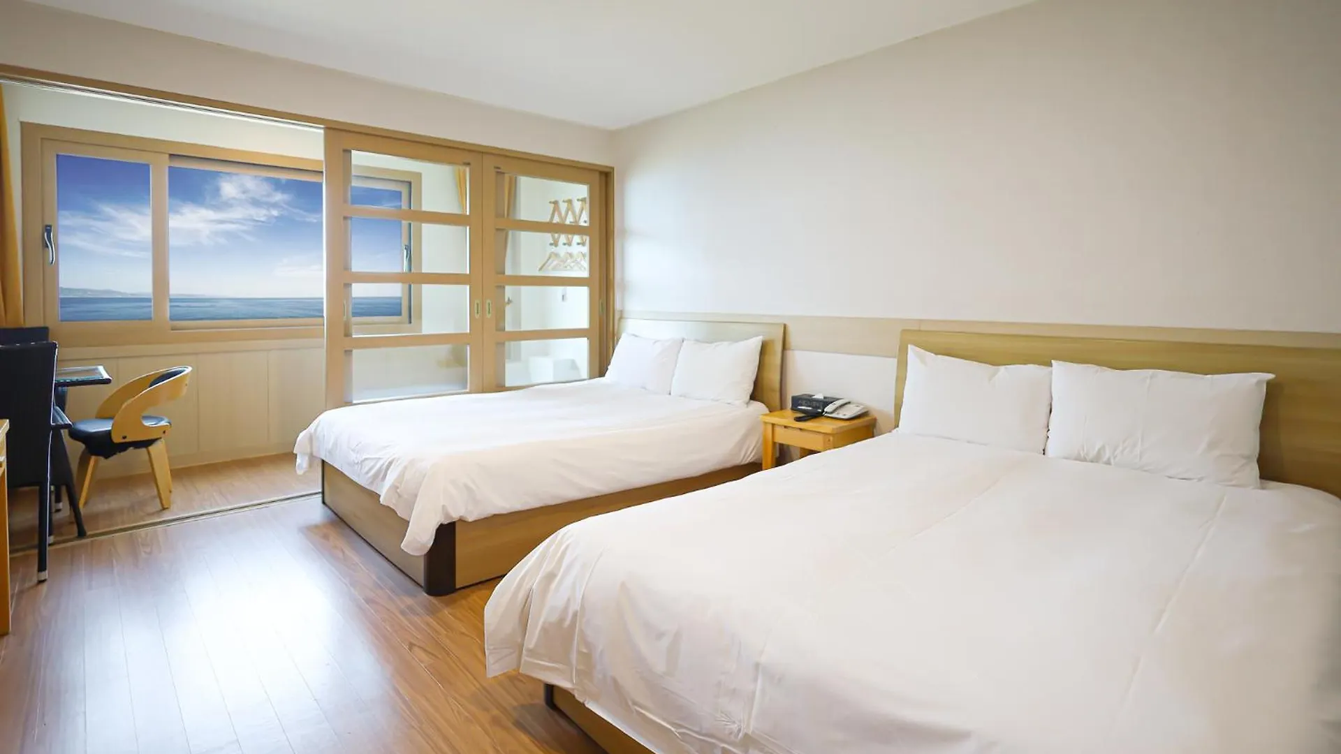 Fantastic Ocean View Sydney Hotel Jeju 3*,