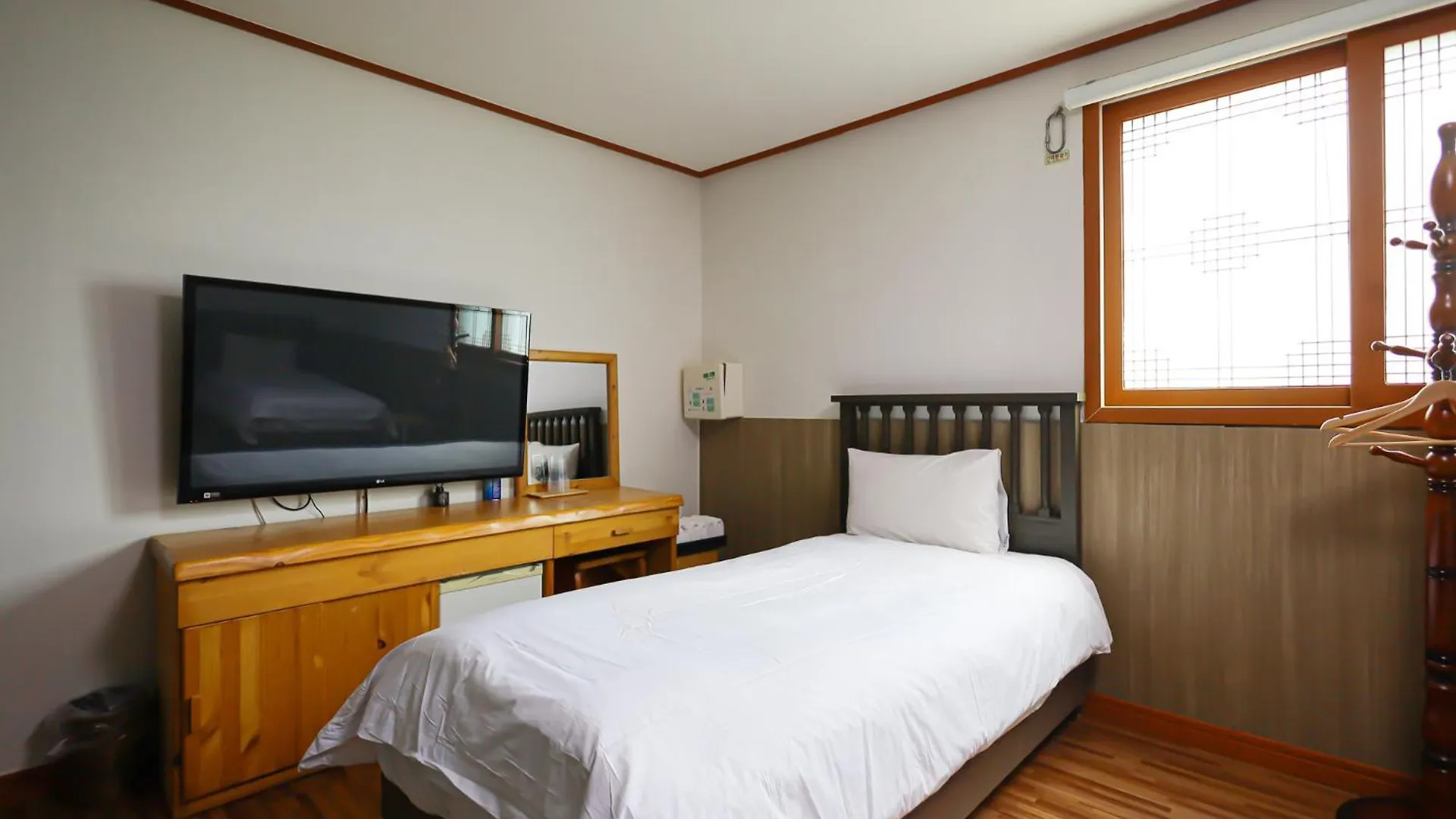 Fantastic Ocean View Sydney Hotel Jeju 3*,  South Korea