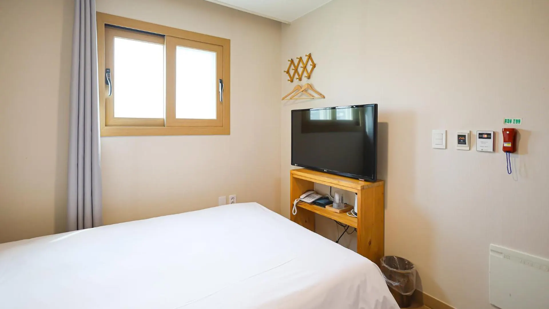 Fantastic Ocean View Sydney Hotel Jeju 3*,