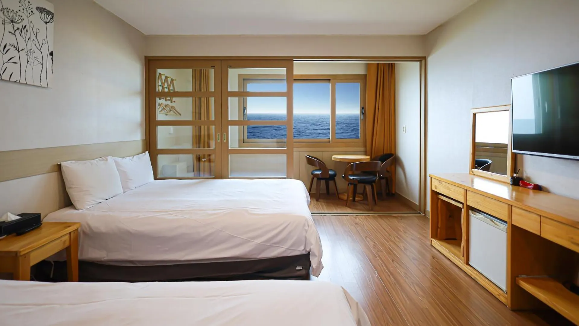 Fantastic Ocean View Sydney Hotel Jeju