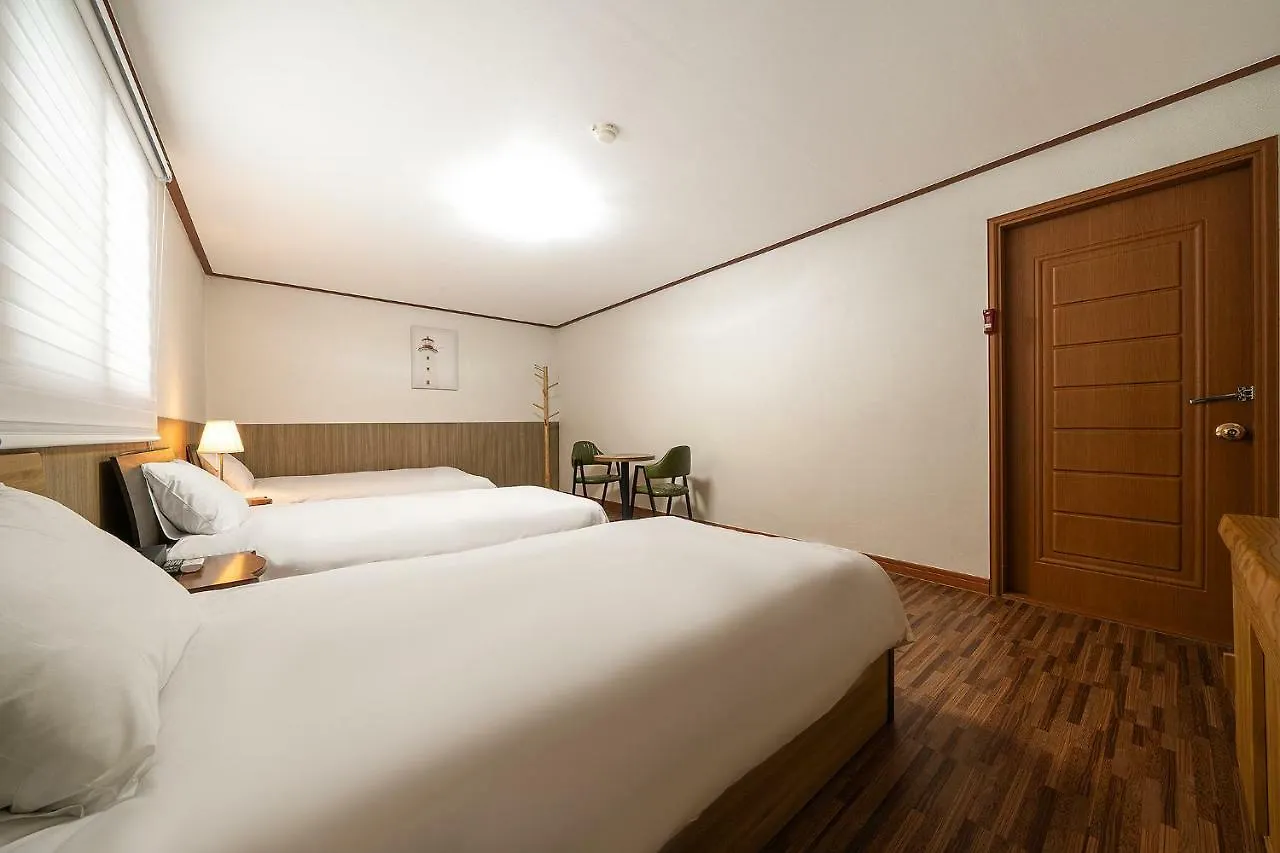 Fantastic Ocean View Sydney Hotel Jeju 3*,